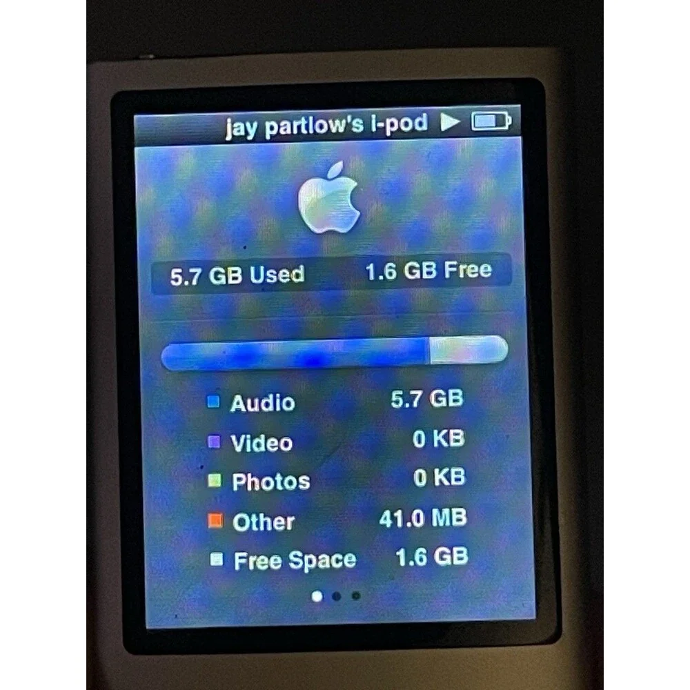 Apple iPod nano 4th Gen Silver 8GB (Model MB598LL) Digital MP3 Player  Working